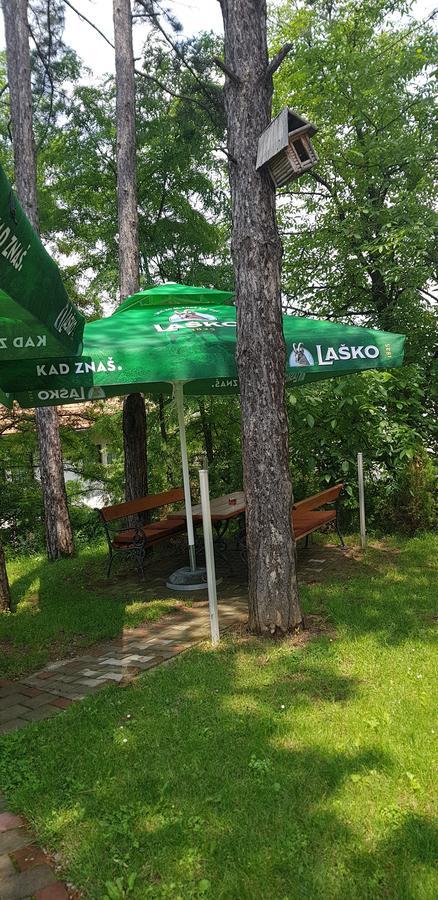 Restoran&Motel And Apartmants Lovacka Prica Tesanj Exterior photo